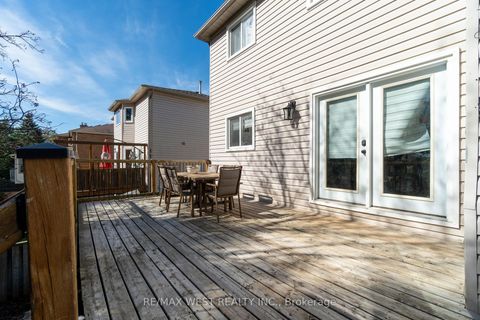 Photo 25 at 19 Moore Place, Letitia Heights, Barrie