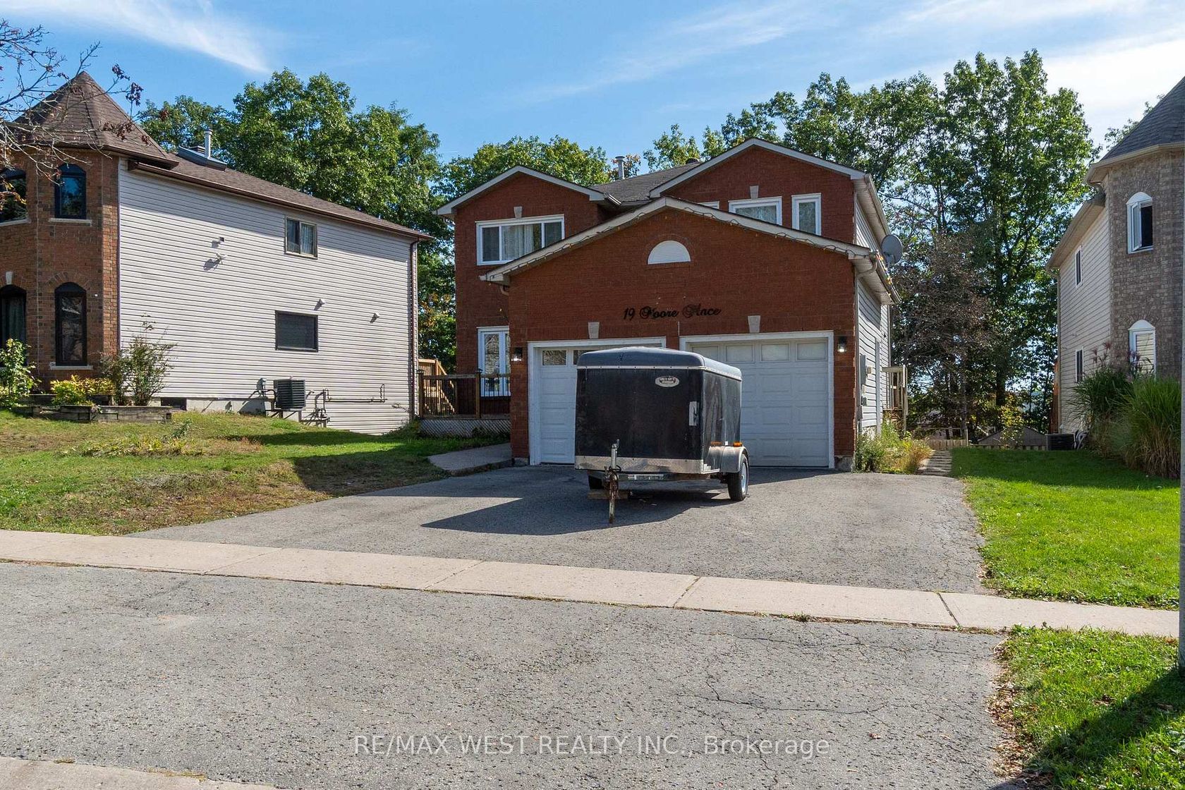 19 Moore Place, Letitia Heights, Barrie photo number 2