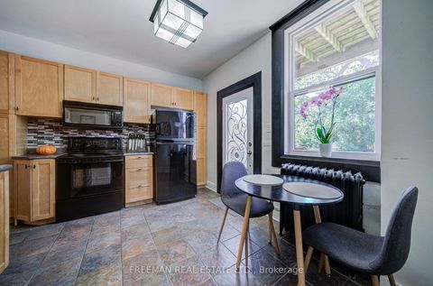 Photo 13 at 468 Markham Street, Little Italy, Toronto