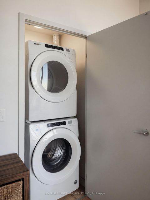 Photo 12 at PH09 - 117 McMahon Drive, Bayview Village, Toronto