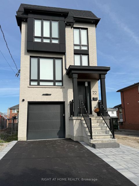 Photo 2 at 20 Maple Bush Avenue, Pelmo Park W4, Toronto