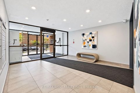 Photo 1 at 306 - 4062 Lawrence Avenue E, West Hill, Toronto