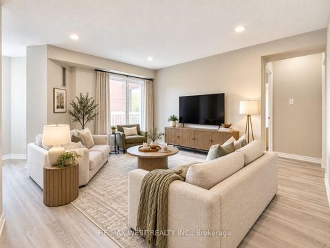 Photo 3 at 306 - 4062 Lawrence Avenue E, West Hill, Toronto