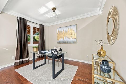 Photo 13 at 48 William Bowes Boulevard, Maple, Vaughan