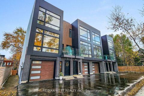 Photo 1 at 3 - 2639R Dundas Street W, Junction Area, Toronto