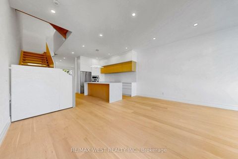 Photo 10 at 3 - 2639R Dundas Street W, Junction Area, Toronto