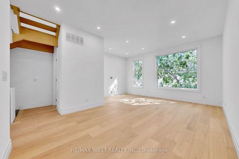 Photo 12 at 3 - 2639R Dundas Street W, Junction Area, Toronto