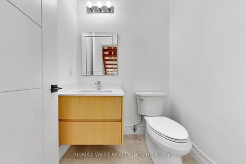 Photo 17 at 3 - 2639R Dundas Street W, Junction Area, Toronto