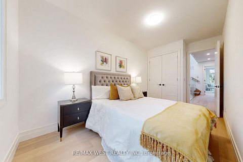 Photo 20 at 3 - 2639R Dundas Street W, Junction Area, Toronto