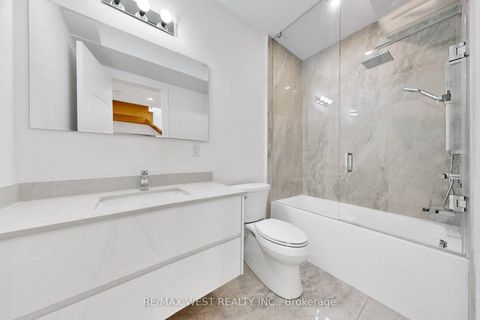 Photo 24 at 3 - 2639R Dundas Street W, Junction Area, Toronto