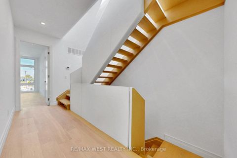 Photo 31 at 3 - 2639R Dundas Street W, Junction Area, Toronto