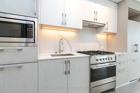 Photo 9 at 605 - 8 Manor Road W, Eglinton, Toronto