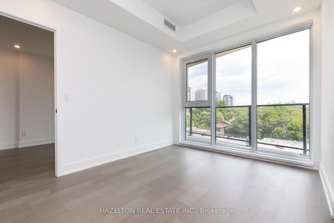 Photo 15 at 605 - 8 Manor Road W, Eglinton, Toronto