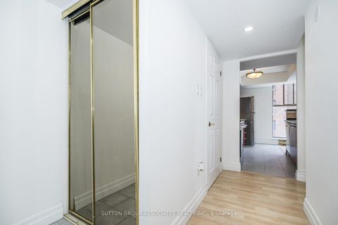 Photo 5 at 501 - 65 Scadding Avenue, Waterfront Communities C8, Toronto