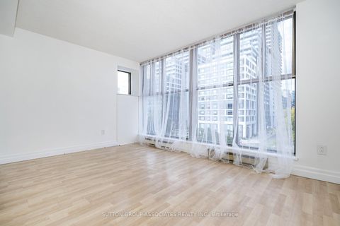 Photo 17 at 501 - 65 Scadding Avenue, Waterfront Communities C8, Toronto
