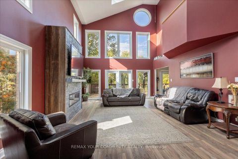 Photo 8 at 76 Riverglen Drive, Keswick South, Georgina