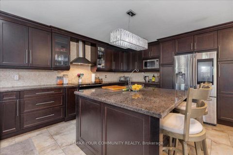 Photo 15 at 76 Riverglen Drive, Keswick South, Georgina