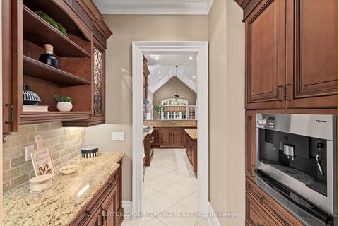 Photo 4 at 155 Cooks Mill Crescent, Patterson, Vaughan