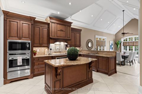 Photo 6 at 155 Cooks Mill Crescent, Patterson, Vaughan