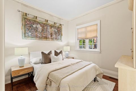 Photo 16 at 155 Cooks Mill Crescent, Patterson, Vaughan
