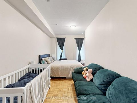 Photo 10 at 14 Bowsfield Road, York University Heights, Toronto