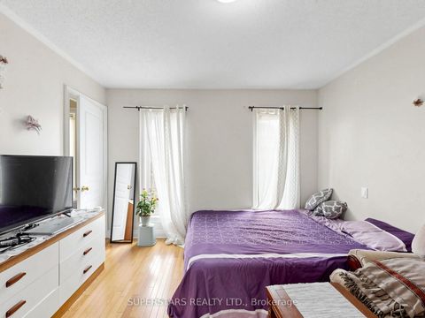 Photo 14 at 14 Bowsfield Road, York University Heights, Toronto