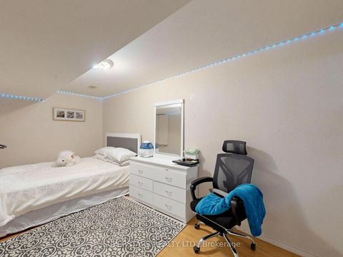 Photo 39 at 14 Bowsfield Road, York University Heights, Toronto