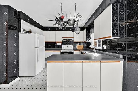 Photo 8 at 38 Trillium Crescent, Allandale Heights, Barrie