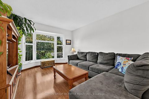 Photo 13 at 38 Trillium Crescent, Allandale Heights, Barrie