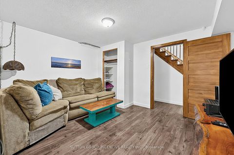 Photo 24 at 38 Trillium Crescent, Allandale Heights, Barrie