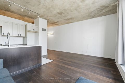Photo 5 at 501 - 36 Charlotte Street, Waterfront Communities C1, Toronto