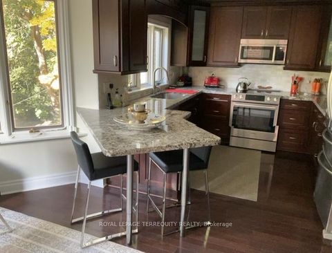 Photo 6 at 14 Humbercrest Boulevard, Lambton Baby Point, Toronto