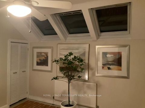 Photo 20 at 14 Humbercrest Boulevard, Lambton Baby Point, Toronto