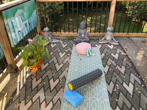 Photo 24 at 14 Humbercrest Boulevard, Lambton Baby Point, Toronto