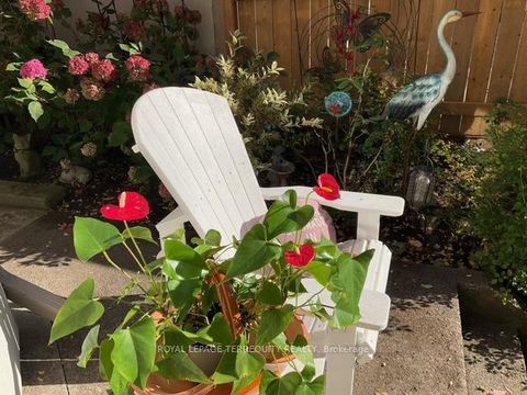 Photo 25 at 14 Humbercrest Boulevard, Lambton Baby Point, Toronto