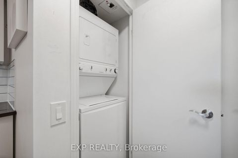 Photo 15 at 1030 - 60 Heintzman Street, Junction Area, Toronto