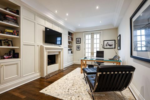 Photo 20 at 6 Vernham Avenue, Windfields, Toronto
