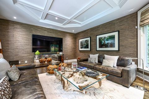 Photo 23 at 6 Vernham Avenue, Windfields, Toronto