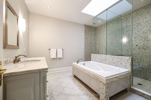Photo 31 at 6 Vernham Avenue, Windfields, Toronto