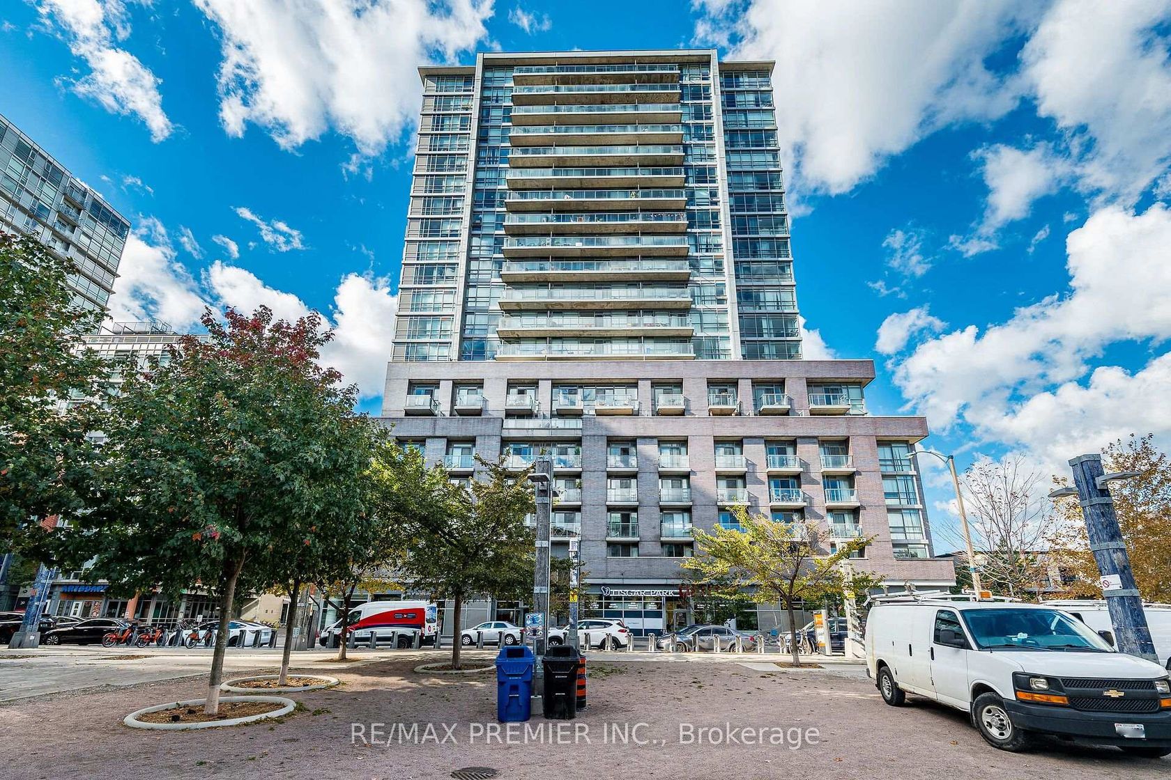 808 - 68 Abell Street, Little Portugal, Toronto 