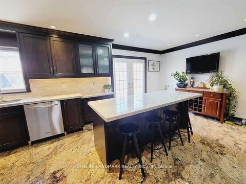Photo 10 at 274 Falstaff Avenue, Maple Leaf, Toronto