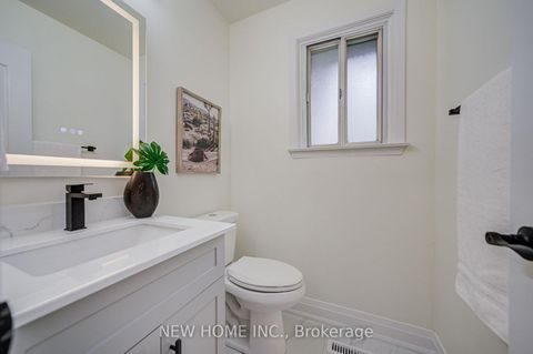 Photo 6 at 26 Penwick Crescent, North Richvale, Richmond Hill