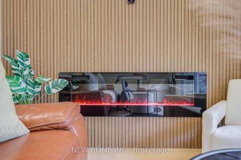 Photo 9 at 26 Penwick Crescent, North Richvale, Richmond Hill