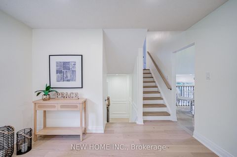 Photo 10 at 26 Penwick Crescent, North Richvale, Richmond Hill