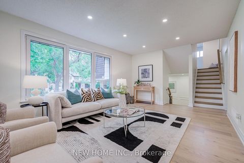 Photo 11 at 26 Penwick Crescent, North Richvale, Richmond Hill