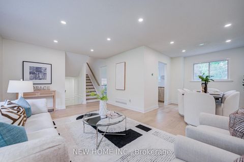 Photo 12 at 26 Penwick Crescent, North Richvale, Richmond Hill