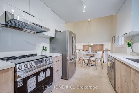 Photo 14 at 26 Penwick Crescent, North Richvale, Richmond Hill