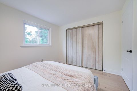 Photo 20 at 26 Penwick Crescent, North Richvale, Richmond Hill