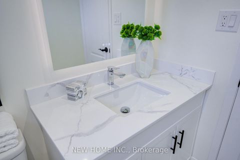 Photo 21 at 26 Penwick Crescent, North Richvale, Richmond Hill