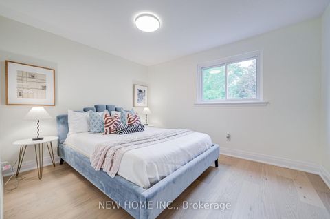 Photo 24 at 26 Penwick Crescent, North Richvale, Richmond Hill